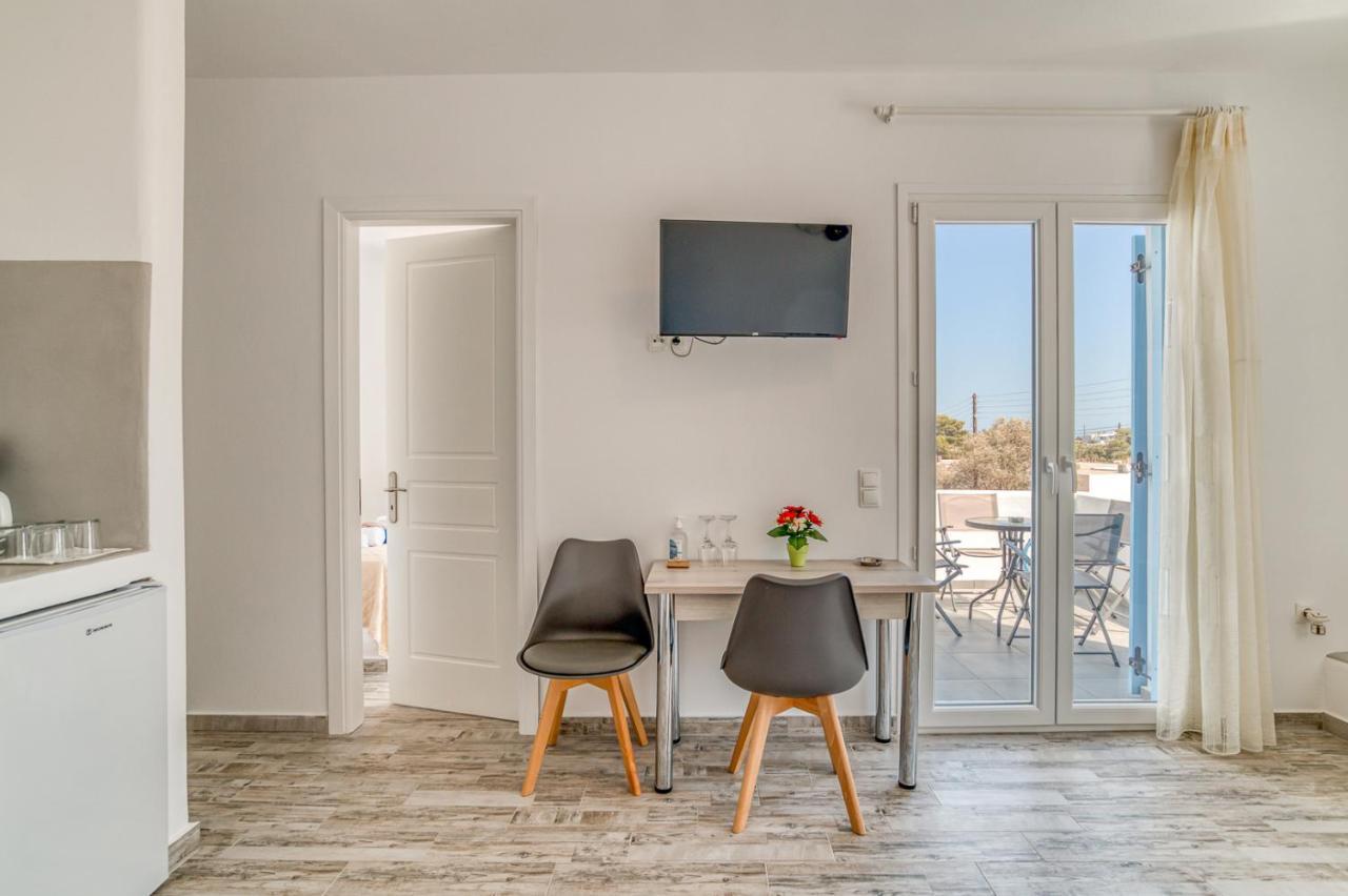 Ippocampos Seaside Serenity - Unwind At Paros Poolside Retreats Алікі Екстер'єр фото